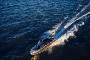 BUSTER SUPERMAGNUM motorový člun hliníkový - 7,70m - Obrázek 6