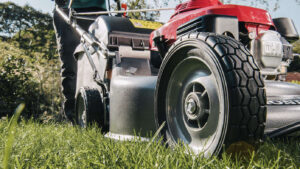 HONDA KOMFORT HRH 536K HX - benzinová sekačka 53cm, hliníkové šasi + ochranný rám, GXV160, hydrostat, spojka nože - Obrázek 3