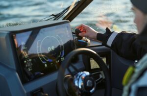 BUSTER SUPERMAGNUM motorový člun hliníkový - 7,70m - Obrázek 8