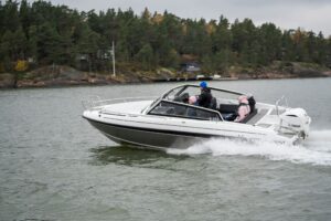 YAMARIN CROSS 75 BR 2024 motorový člun hliníkový + YAMAHA F300 XCB - Obrázek 7
