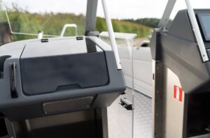 BUSTER LX 2024 motorový člun s dvěma konzolami 5,13 m + YAMAHA F60 FETL - Obrázek 8