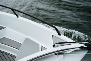 YAMARIN CROSS 57 BR VMAX 2024 motorový člun hliníkový - Obrázek 9