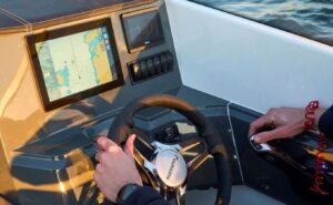 YAMARIN 67 DC 2023 motorový člun - Obrázek 10