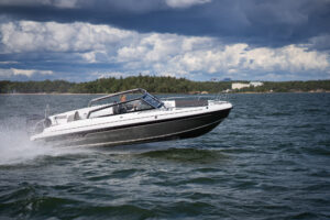 YAMARIN CROSS 75 BR 2024 motorový člun hliníkový + YAMAHA F300 XCB - Obrázek 8