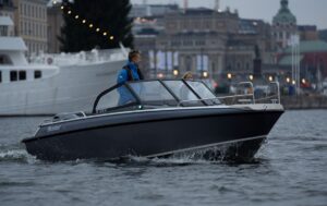 BUSTER XL motorový člun hliníkový - 6,05 m - Obrázek 2