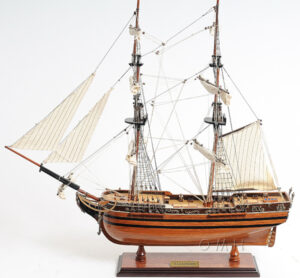 Model plachetnice THE HUNTER - 62 cm - Obrázek 1