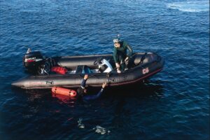 Nafukovací člun Bombard Commando C5 (L) / 470 černý - Obrázek 8
