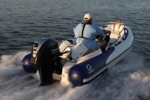 Tohatsu MFS 50A ETS závěsný lodní motor - Obrázek 4