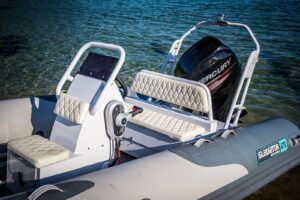 Gladiator Rib 470 AL nafukovací člun s hliníkovou podlahou a konzolí - šedý - Obrázek 5