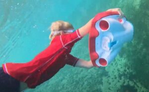 NAUTICA POOL SURFER podvodní skútr pro deti - Obrázek 7