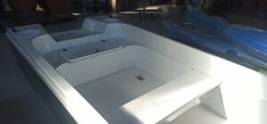 AQUA SYBB Rybářský člun TISZA TFB-06 s dvojitým dnem zo sklolaminátu- 550x160x58cm - Obrázek 3