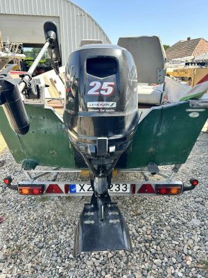 Rybářská pramice QUICKSILVER s motorem SUZUKI DF 25, elektromotorem MotorGuide a přívěsem - Obrázek 9