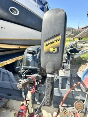 Rybářská pramice QUICKSILVER s motorem SUZUKI DF 25, elektromotorem MotorGuide a přívěsem - Obrázek 3