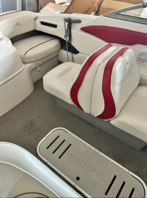 Motorový člun Monterey 180 FS (2005) s přívěsem - Obrázek 13