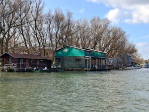HOUSEBOAT NA PRODEJ – jedinečné bydlení přímo na vodě v Komárně - Obrázek 30