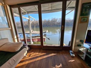 HOUSEBOAT NA PRODEJ – jedinečné bydlení přímo na vodě v Komárně - Obrázek 13