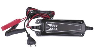 Inteligentní Nabíječka autobaterií 6/12V 4A - pro akumulátory s kapacitou 1,2 Ah – 120 Ah - Obrázek 1