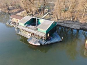 HOUSEBOAT NA PRODEJ – jedinečné bydlení přímo na vodě v Komárně - Obrázek 9