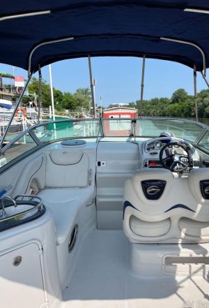 CROWNLINE 250 CR (2009) – Kajutová loď s bohatou výbavou a dieselovým motorem YANMAR 6LPA315 - Obrázek 6