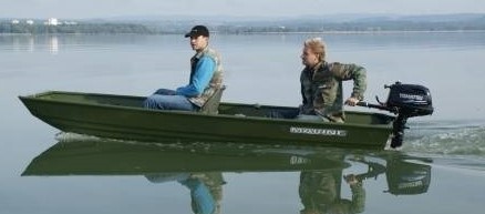 Loď Marine Jon 12 Green ve skluzu