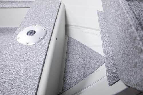 Detail sezení ve člunu Marine 400 Fish DLX
