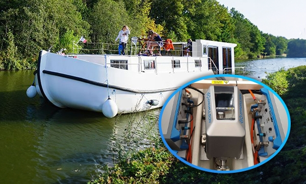 Elektrická loď LaPéniche S ve Francii